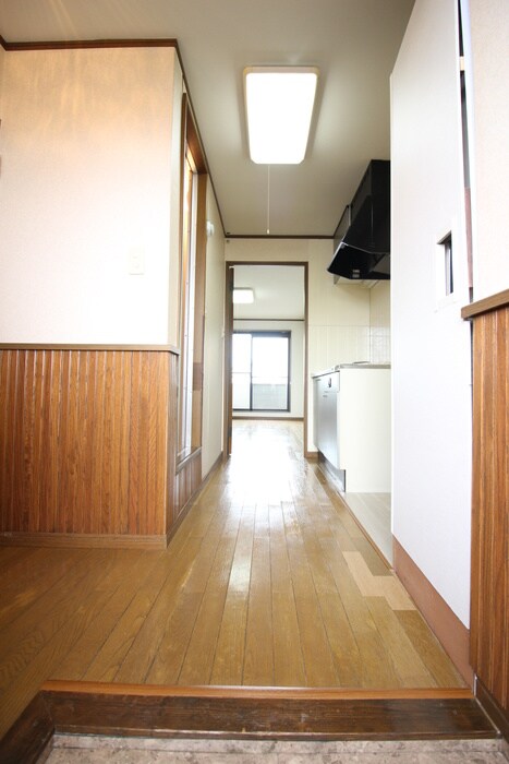 物件内観写真16　(廊下)