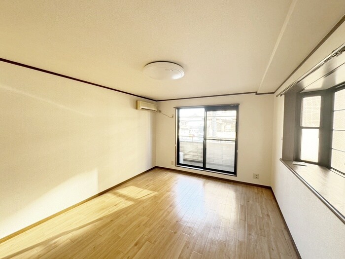 物件内観写真18　(居室)