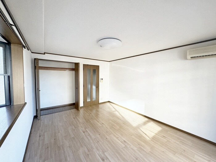 物件内観写真21　(居室)