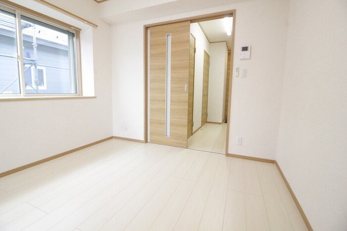 物件内観写真6　(居室)