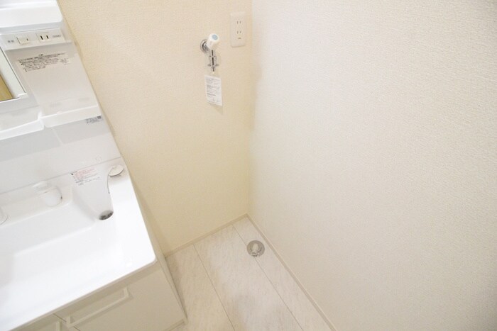 物件内観写真13　(洗濯機置場)