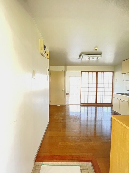 物件内観写真17　(玄関)