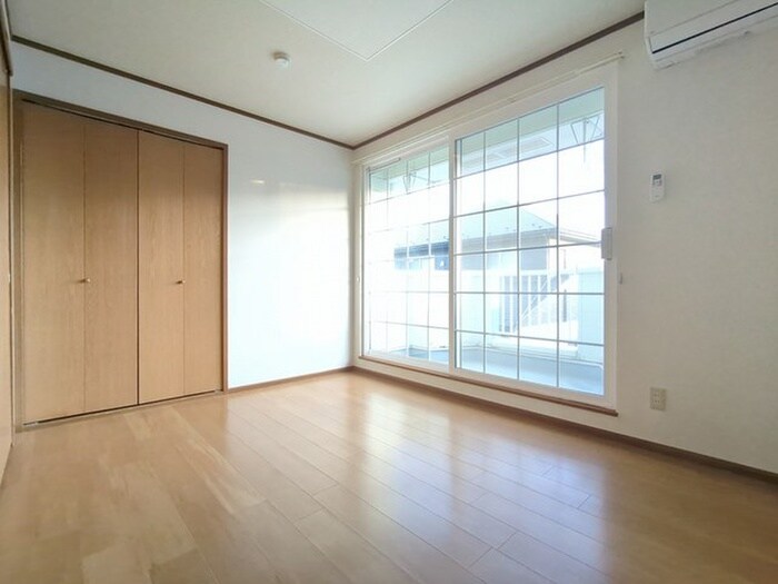 物件内観写真3　(居室)