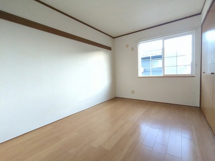 物件内観写真4　(居室)