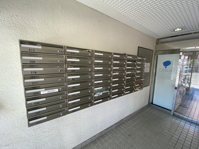 物件外観写真5　(エントランス部分)