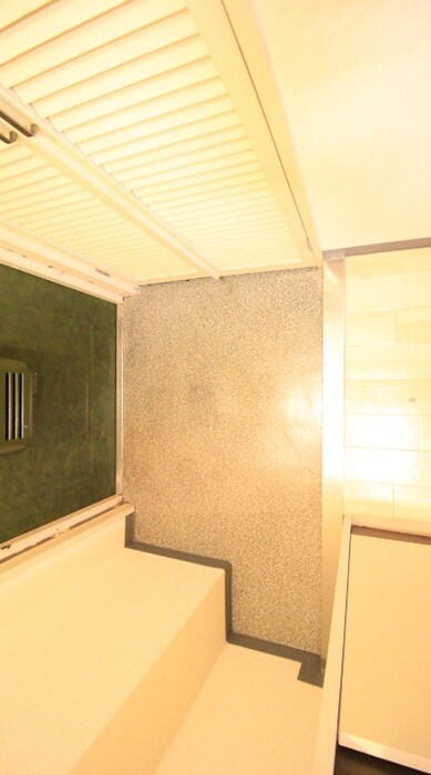 物件内観写真15　(玄関)