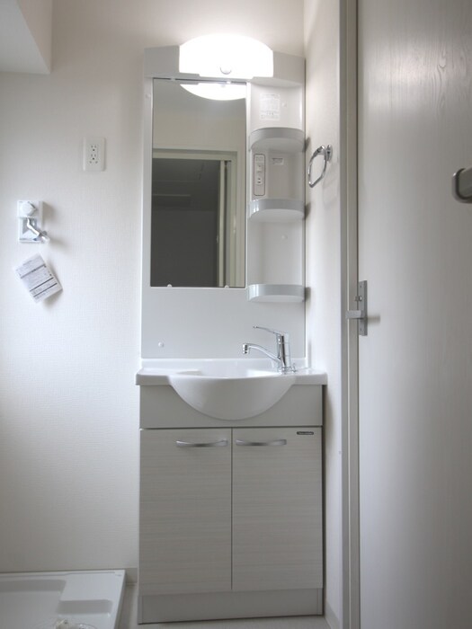 物件内観写真13　(洗面)