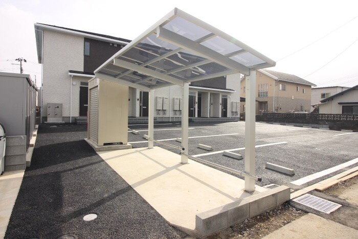 物件外観写真3　(駐輪場)