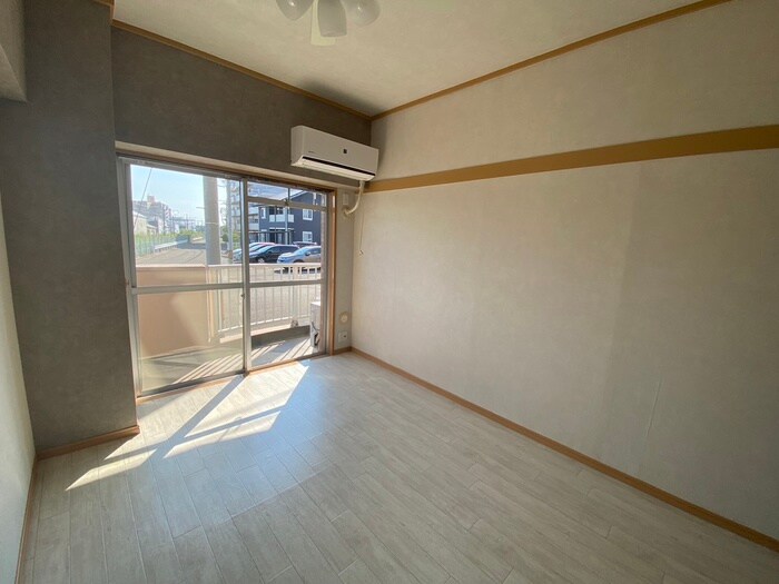 物件内観写真10　(居室)