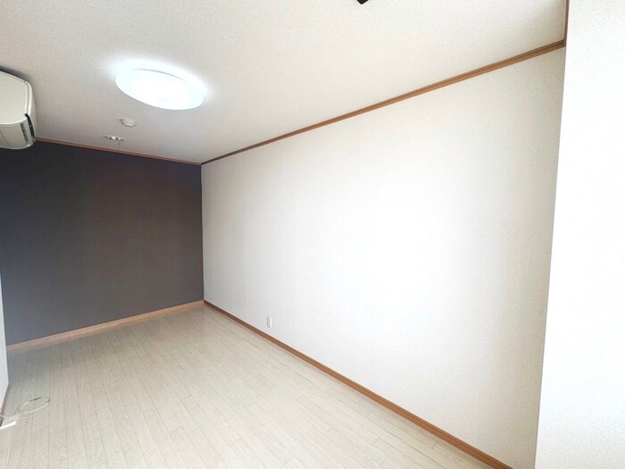 物件内観写真18　(居室)