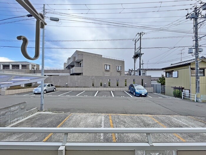 物件内観写真19　(室内からの展望)