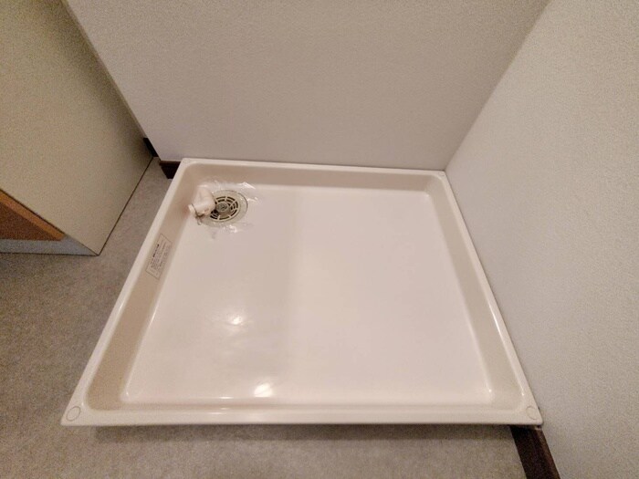 物件内観写真14　(洗濯機置場)