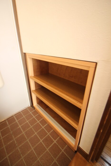 物件内観写真8　(靴箱)
