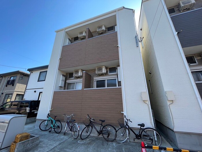 物件外観写真2　(外観写真)