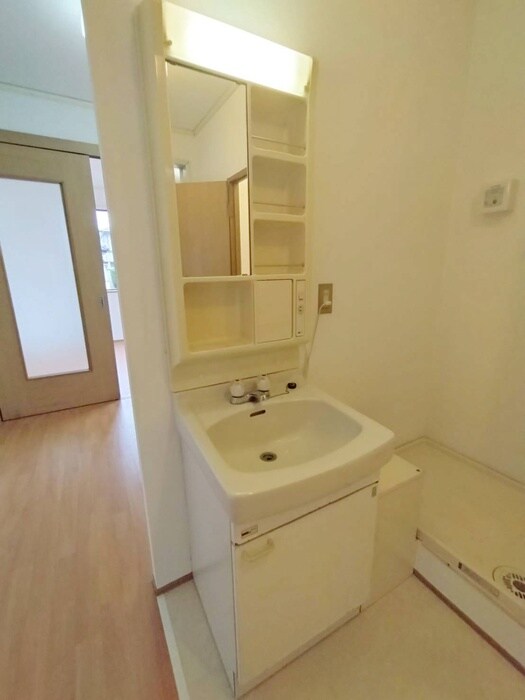 物件内観写真9　(洗面)