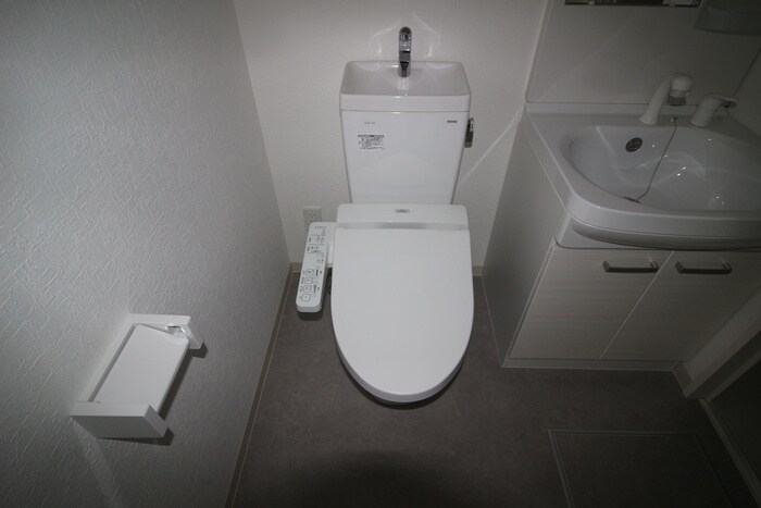 物件内観写真12　(トイレ)