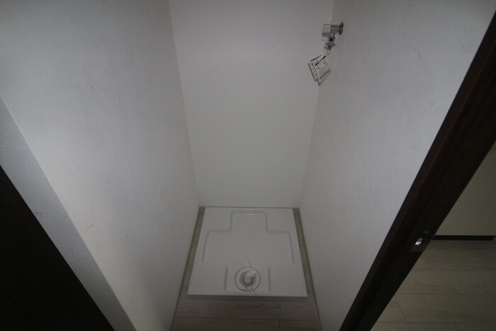 物件内観写真15　(洗濯機置場)