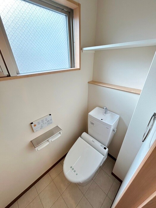 物件内観写真11　(トイレ)