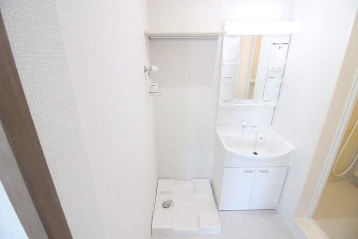 物件内観写真13　(洗濯機置場)