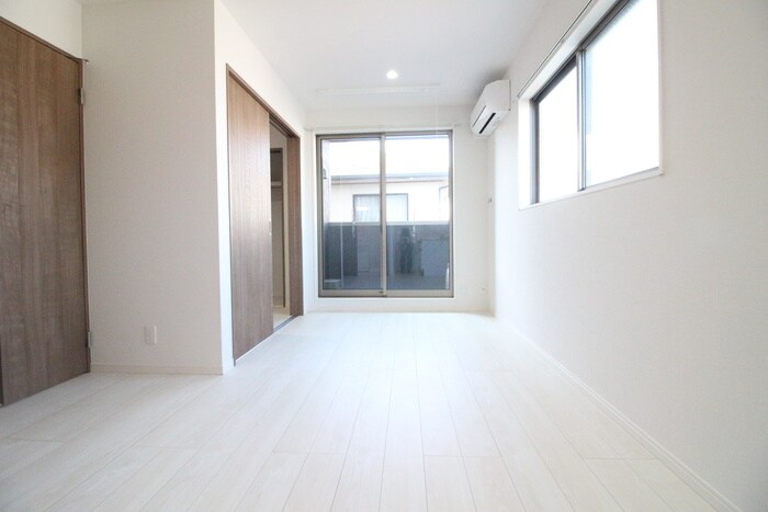 物件内観写真18　(居室)
