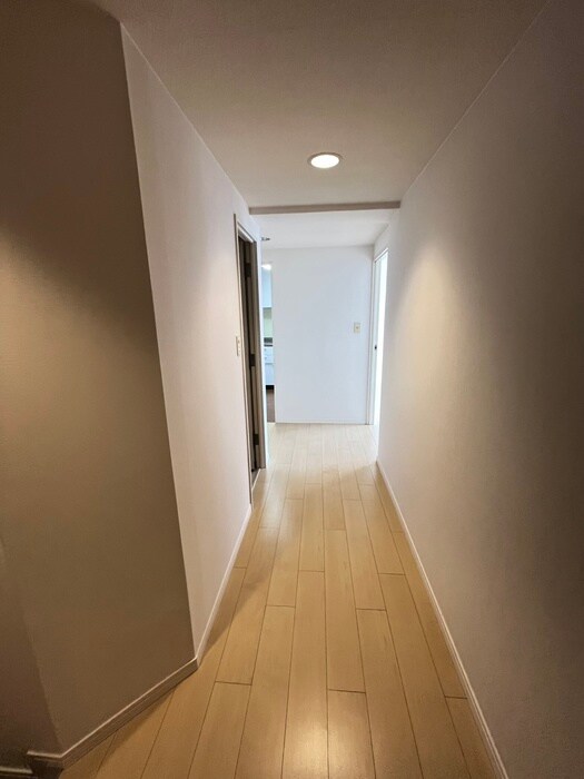 物件内観写真19　(廊下)