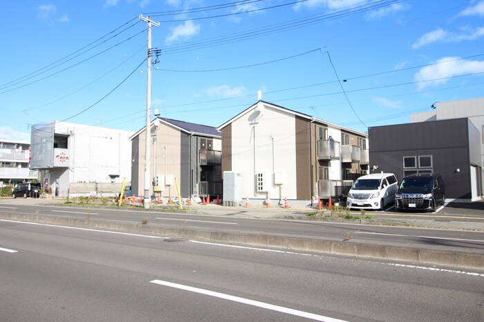 物件外観写真5　(外観写真)