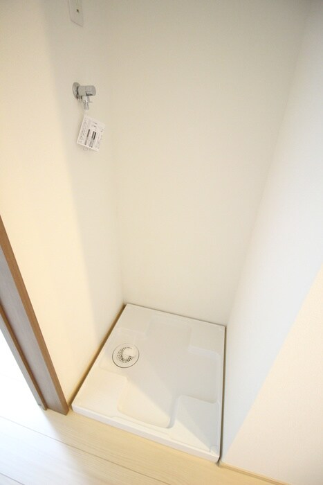 物件内観写真13　(洗濯機置場)