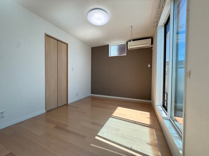 物件内観写真8　(居室)