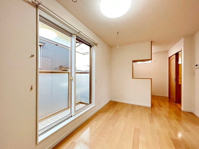 物件内観写真10　(居室)