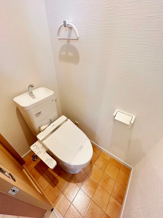 物件内観写真14　(トイレ)