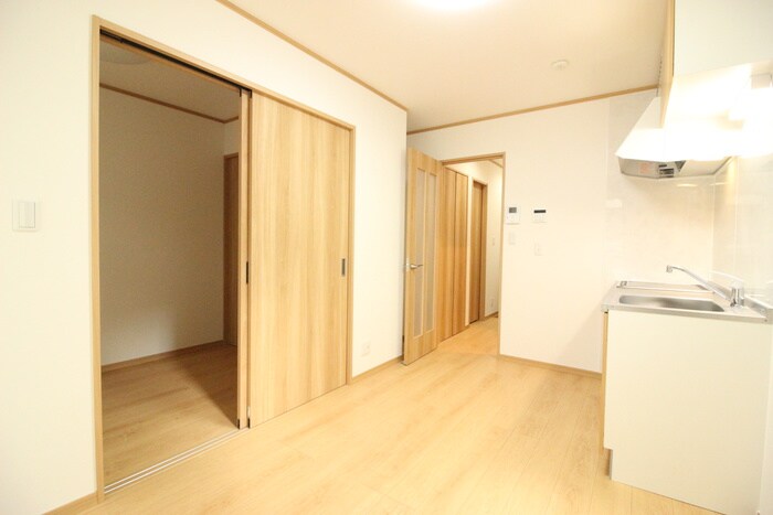 物件内観写真8　(居室)