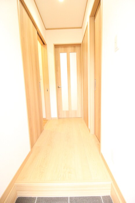 物件内観写真17　(玄関)