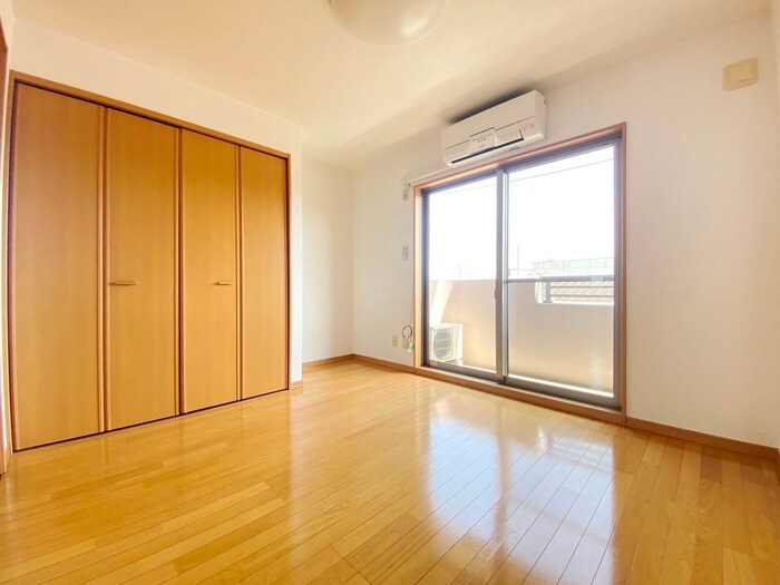 物件内観写真8　(居室)