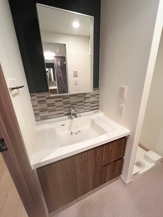 物件内観写真13　(洗面)