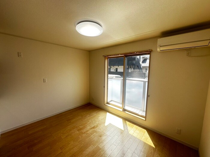 物件内観写真8　(居室)