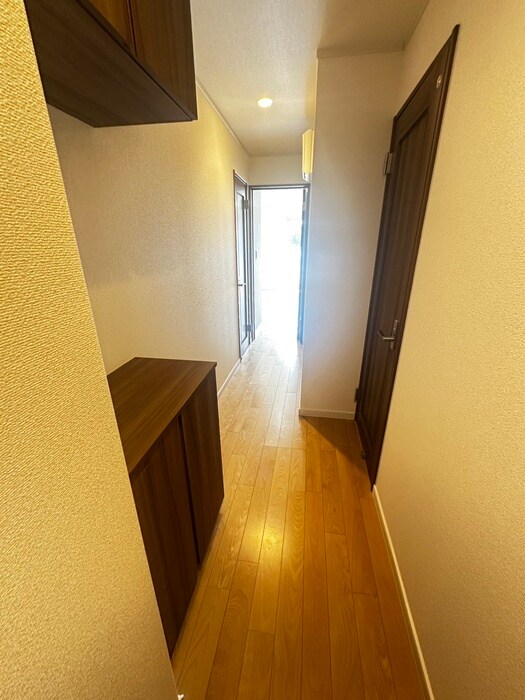 物件内観写真17　(廊下)