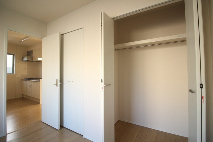 物件内観写真10　(収納)