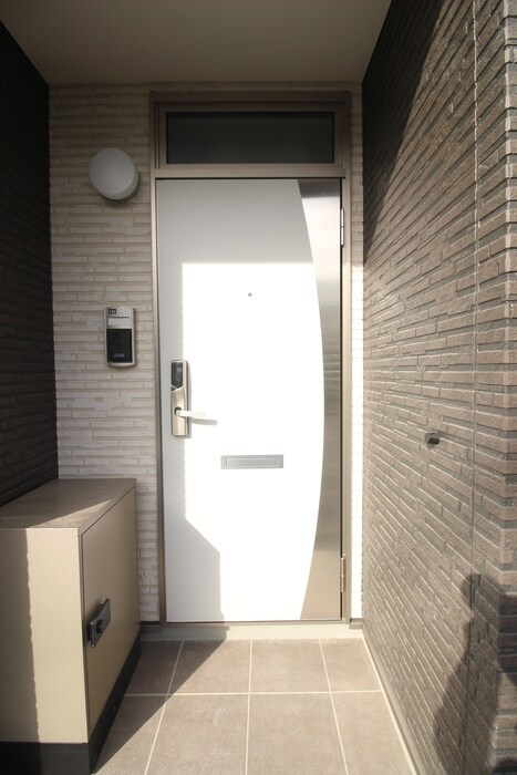 物件内観写真17　(玄関)