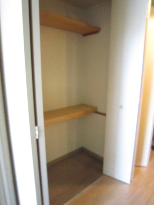 物件内観写真16　(収納)