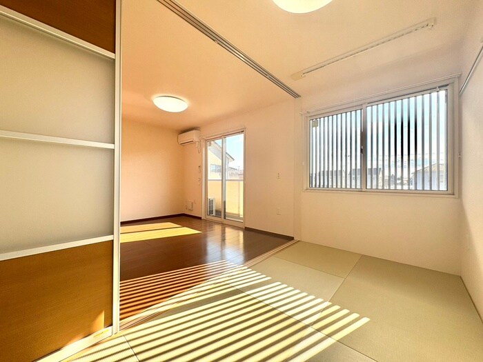 物件内観写真8　(居室)