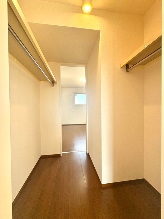 物件内観写真11　(収納)