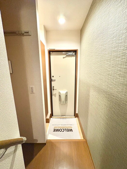物件内観写真18　(玄関)