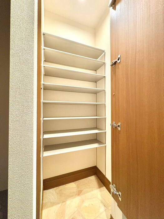 物件内観写真19　(靴箱)