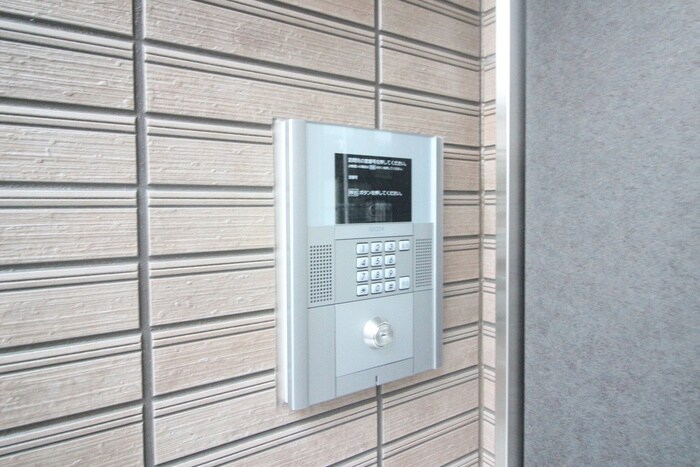 物件外観写真5　(エントランス部分)