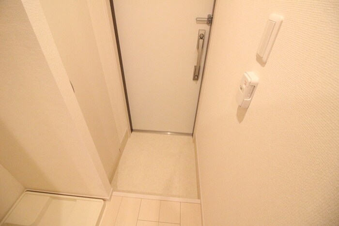 物件内観写真17　(玄関)