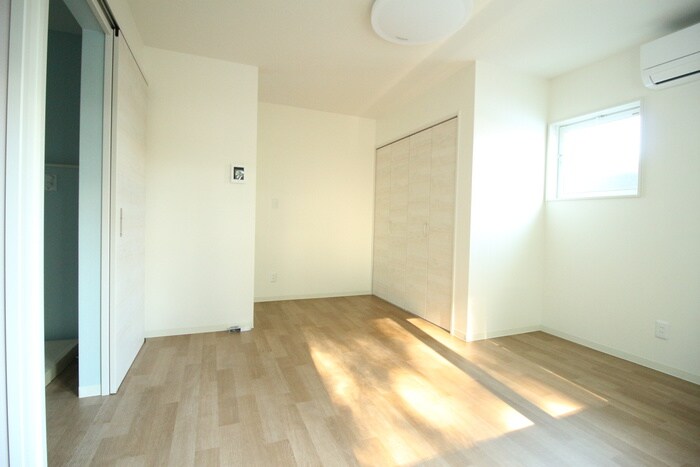 物件内観写真18　(居室)