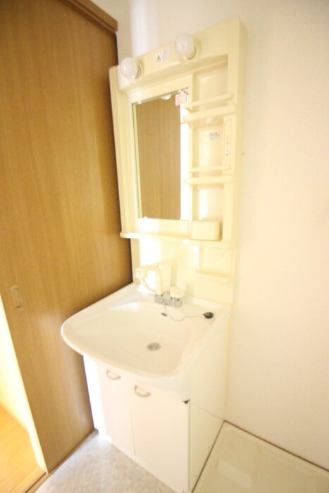 物件内観写真9　(洗面)