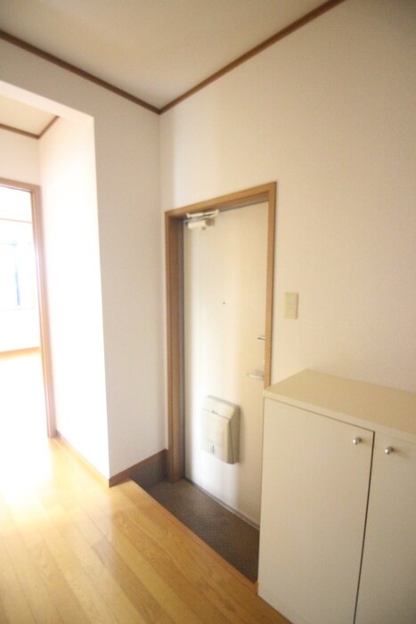 物件内観写真19　(玄関)