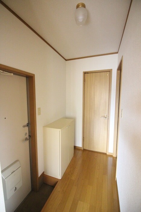物件内観写真20　(廊下)