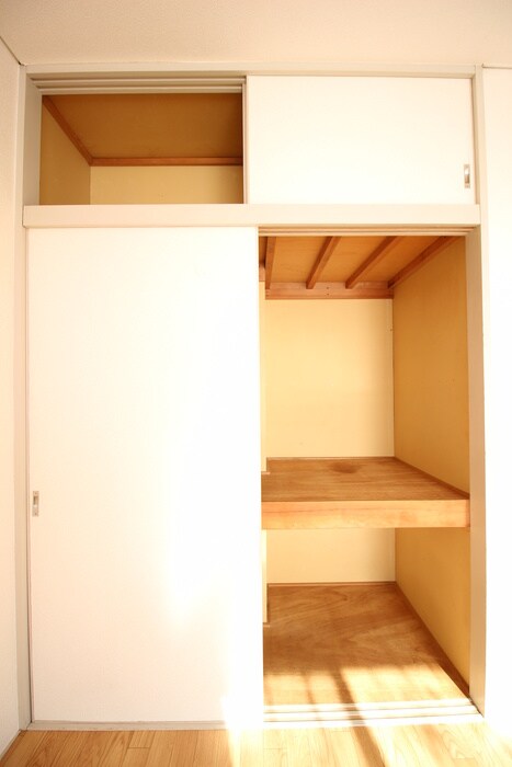 物件内観写真16　(収納)